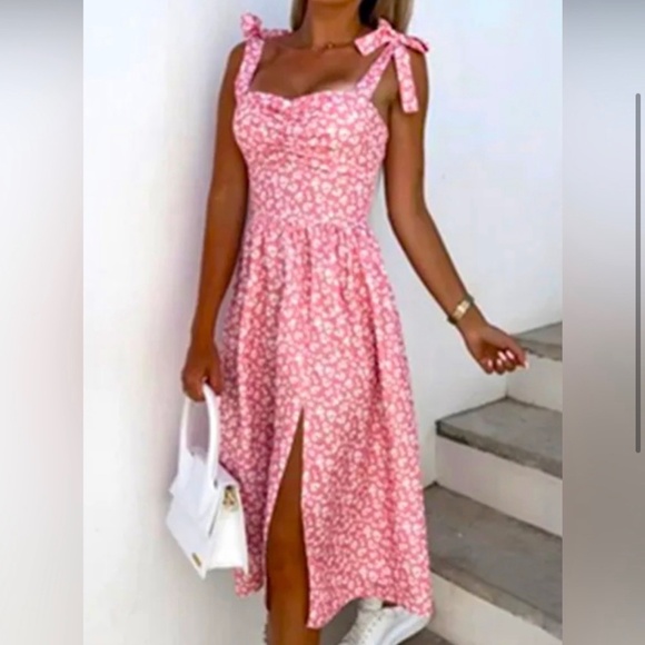 New New Women’s Slit Front Ruched Dress  Floral Print Midi Dress Sz Small - Picture 2 of 4